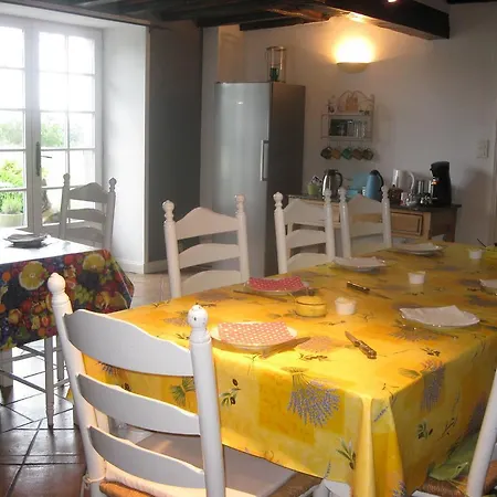 B&B Chambres D'hotes Le Besset 티에르